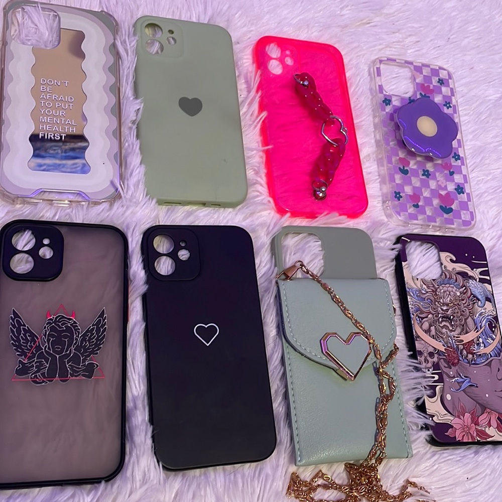 8 misc Iphone 12 cases! 🤍